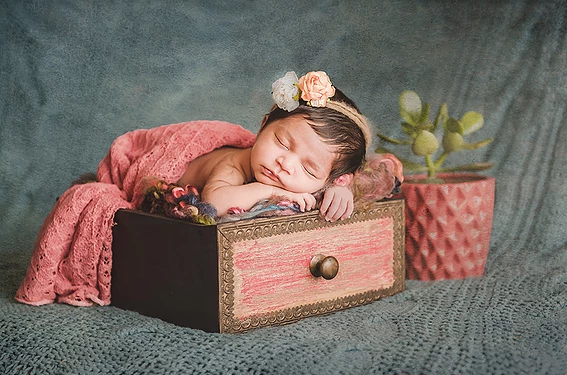 Best Maternity & Baby Photographers In Bangalore - MommyGrapher