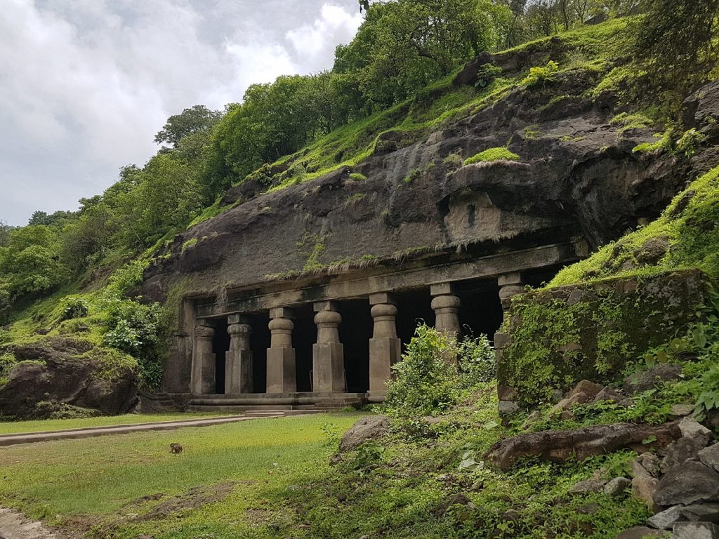 Elephanta Caves - Best Sight Seeing In Mumbai With Family & Friends