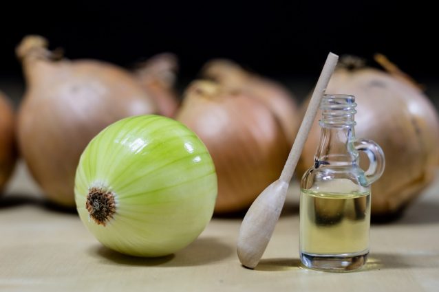 Onion Juice To Promote Hair Growth After Pregnancy